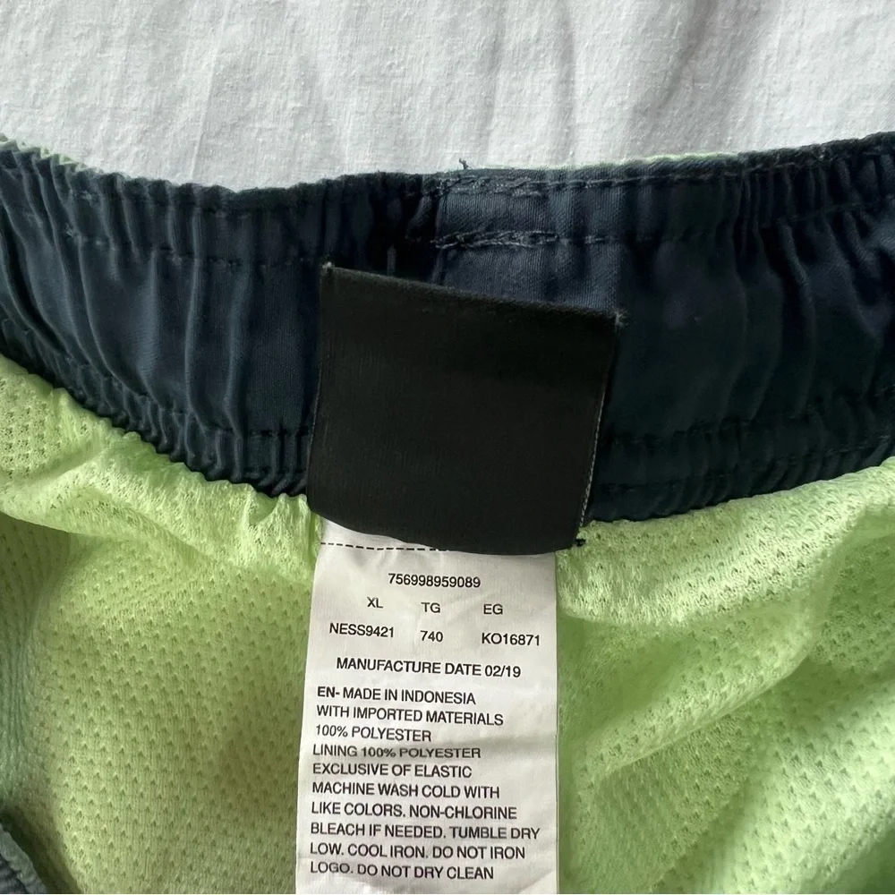 Nike Men’s optic halo horizon 9” volley colorblocked board shorts 9558